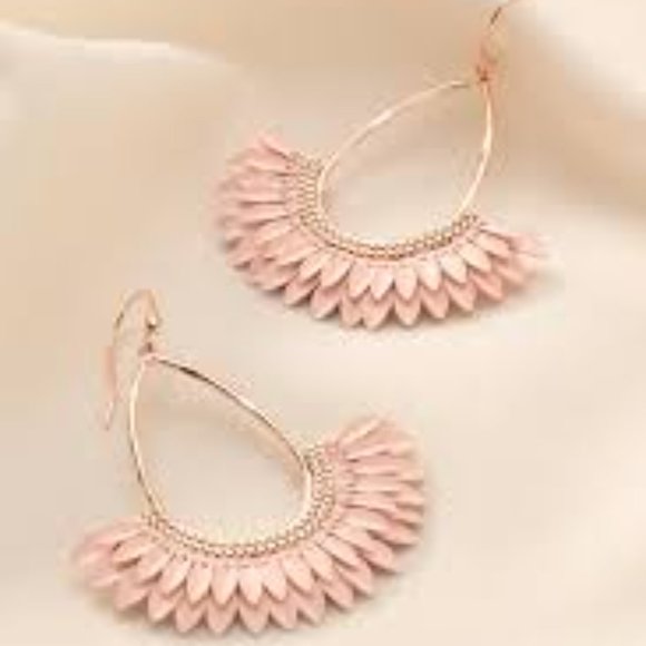 Stella & Dot | Rose Gold + Pale Pink Pegasus Statement Earrings RetiredE… - Picture 3 of 7